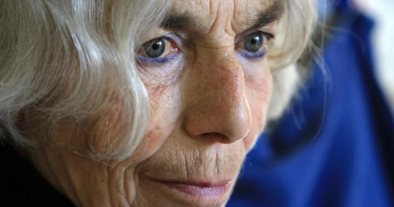 Aline, la terre au bout des doigts, Passe-moi les jumelles, RTS, 12 octobre 2012, 28 min
